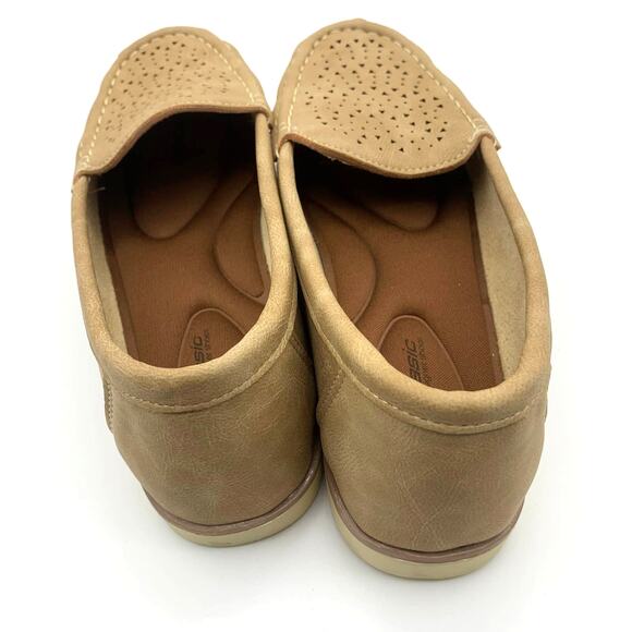 Loafer Flats Womens Size 8.5 Brown Faux Suede Slip On - Picture 3 of 6